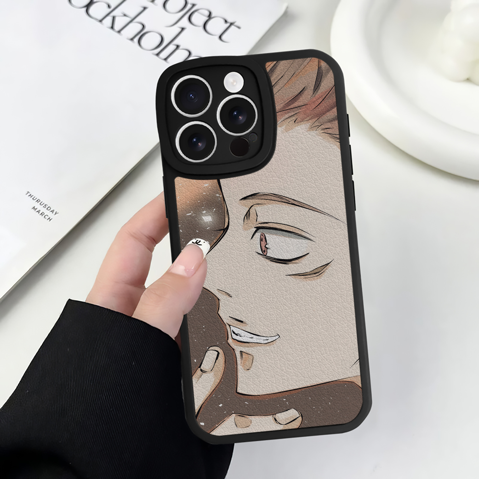 （画像用） 呪術廻戦 Jujutsu Kaisen 【iPhone 16シリーズ対応】シリコンスマホケース（レザー調） 材質：シリコン